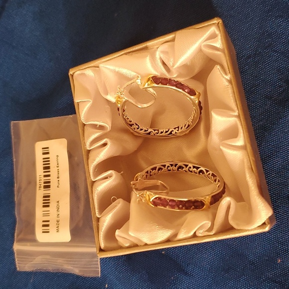 4/$20 Purple beaded hoop earrings - Picture 3 of 4